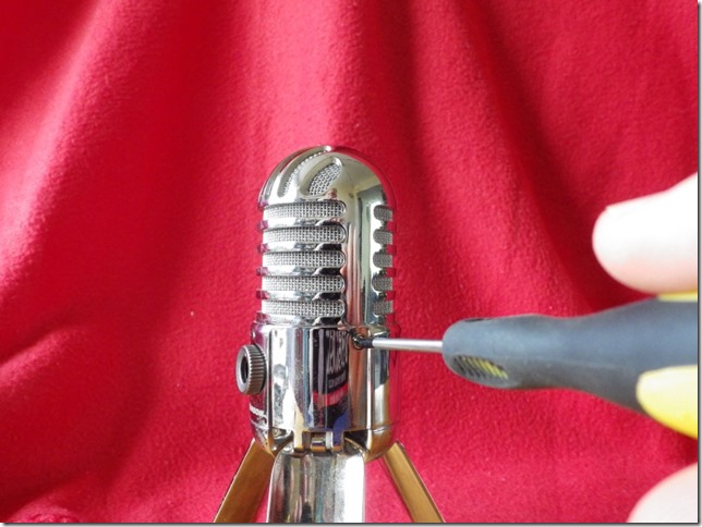Taking apart the Samson Metor Microphone Body